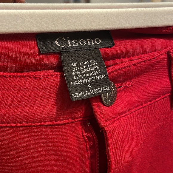 Red Jeans - Picture 2 of 3